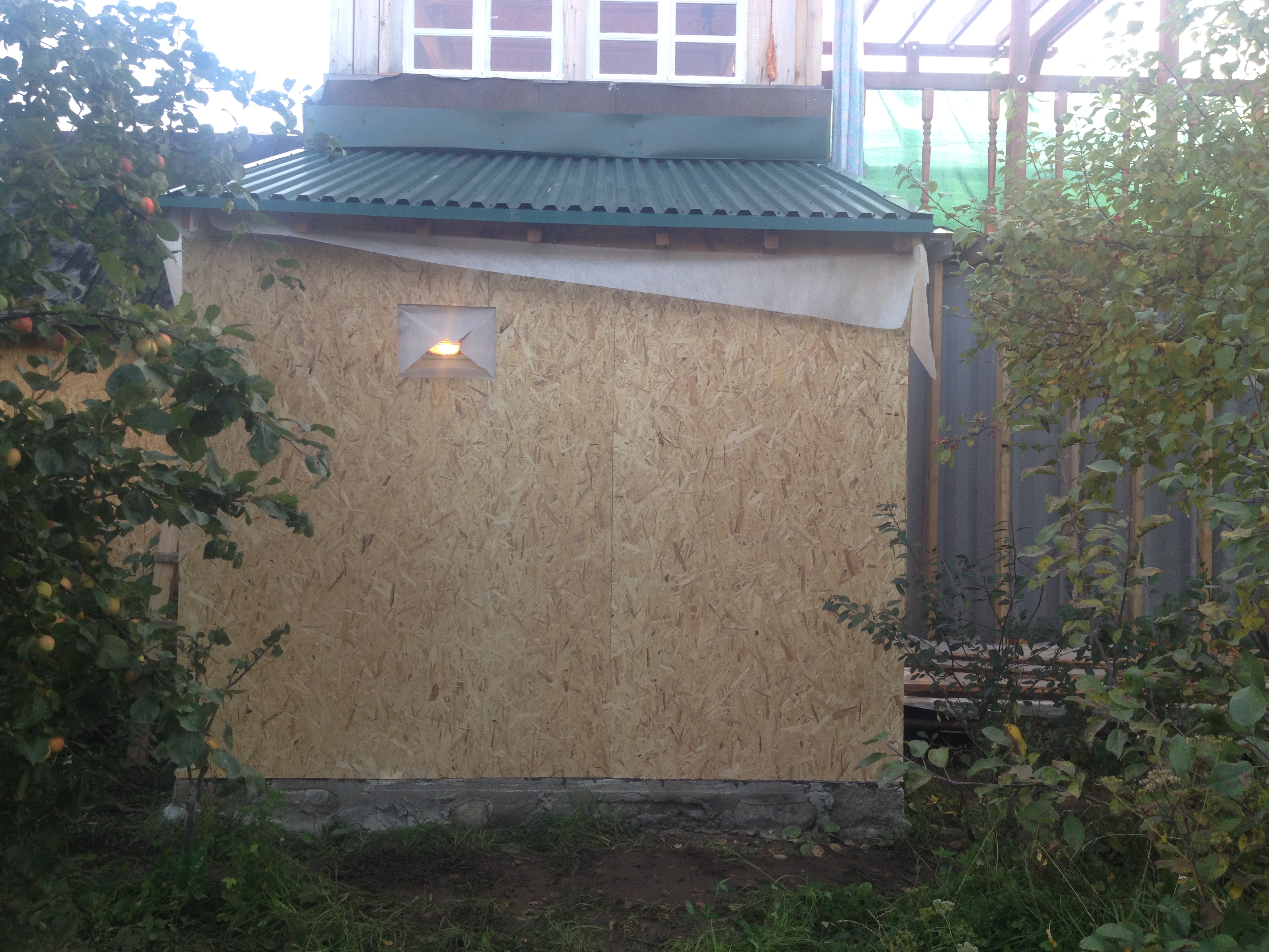 House from the container in the garden